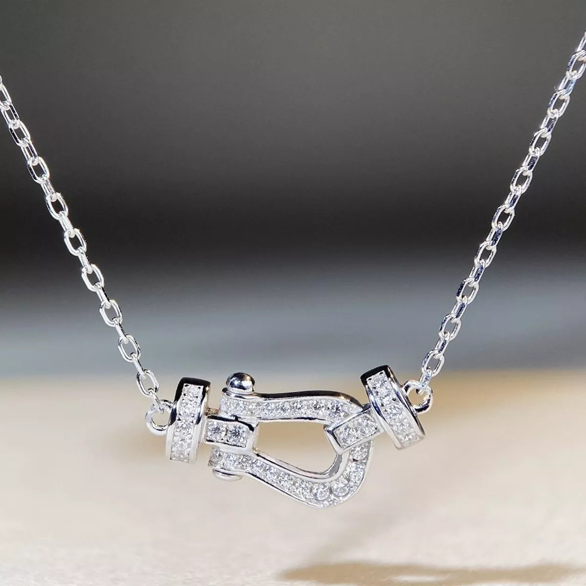 Sensa Moderna Zircon 925 Sterling Silver Horseshoe Necklace